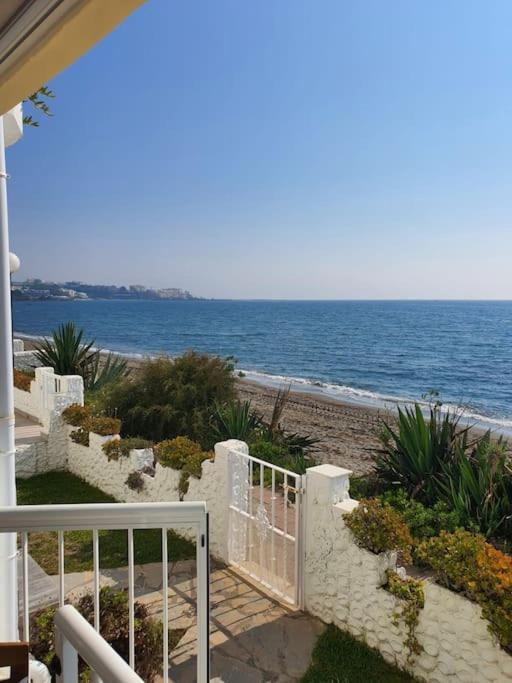 Front Mer - Sublime Appartement Moderne Et Confortable เอสเตโปนา ภายนอก รูปภาพ