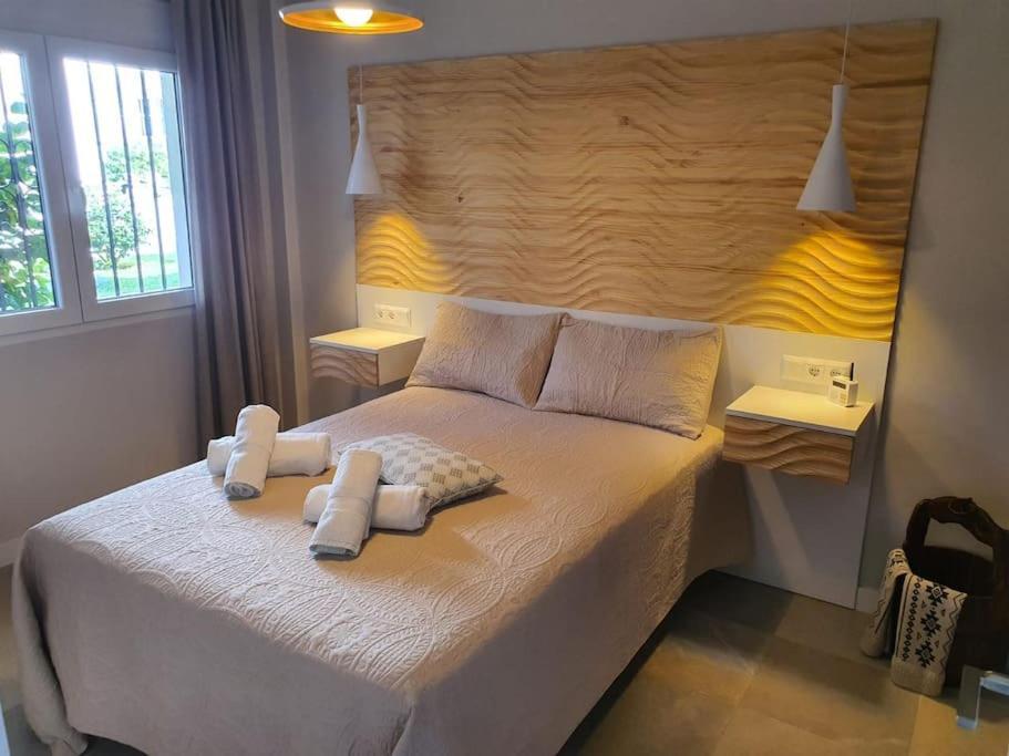 Front Mer - Sublime Appartement Moderne Et Confortable เอสเตโปนา ภายนอก รูปภาพ